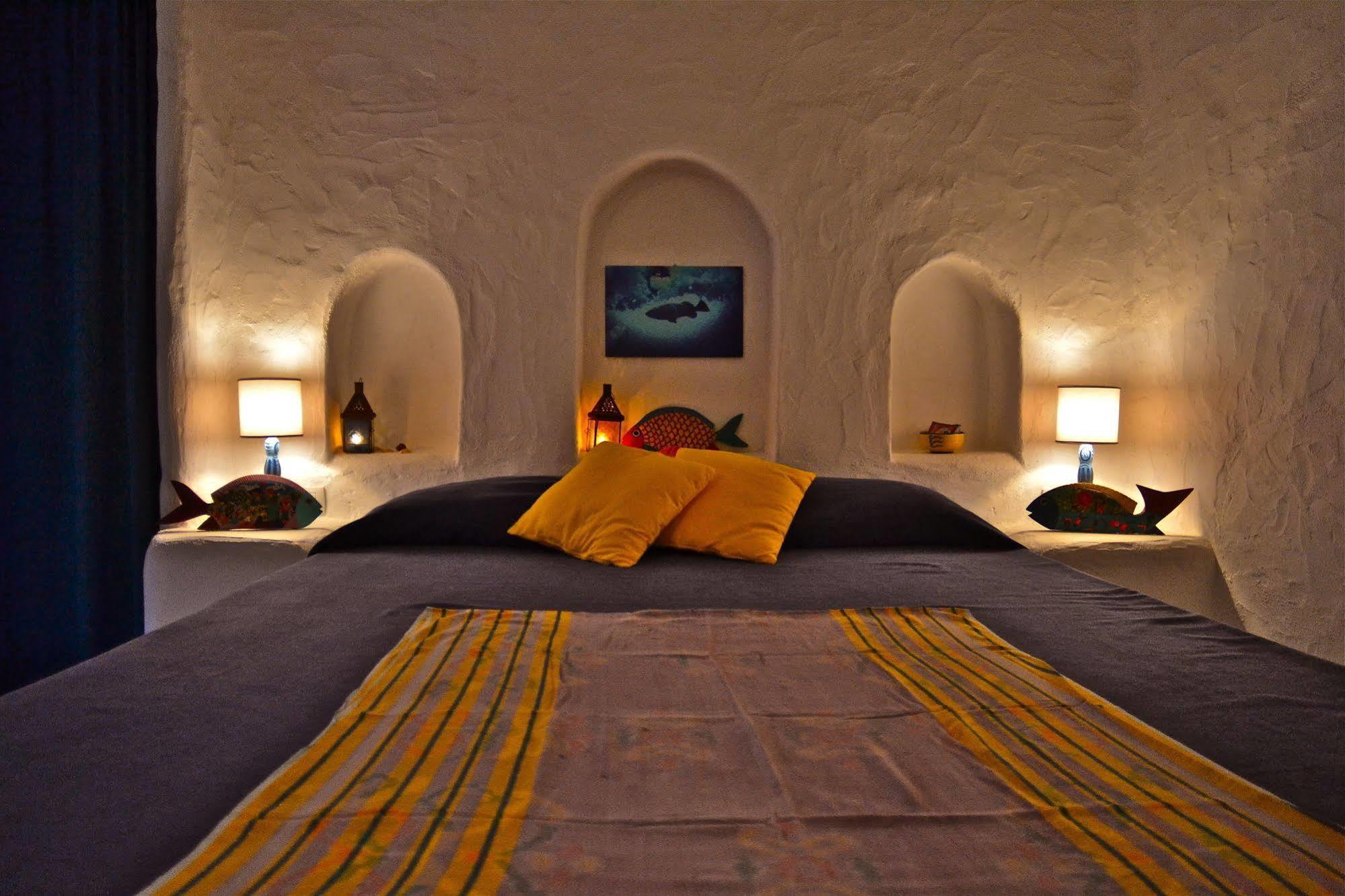 Bed and Breakfast Poecylia Carloforte  Exterior foto